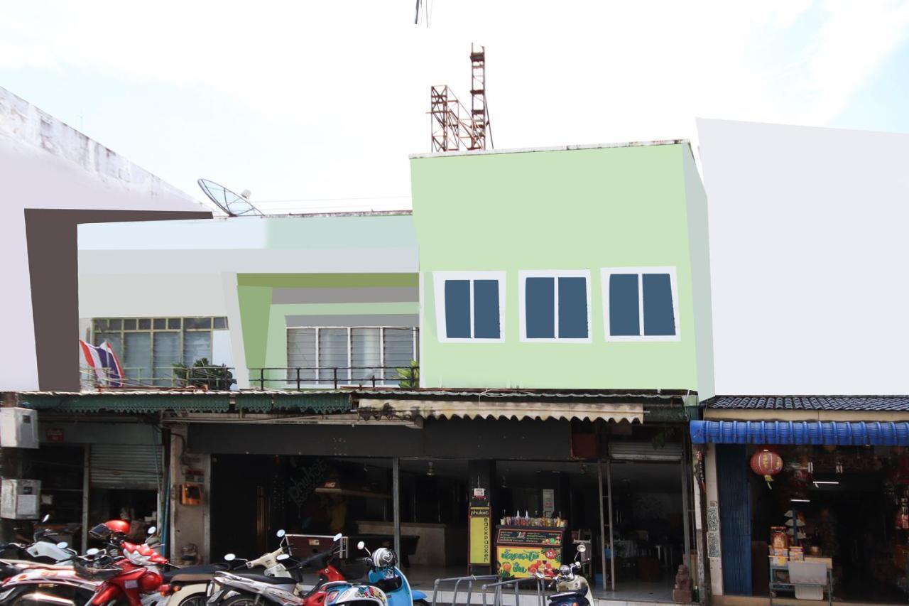 Oyo 1054 Phuket Backpacker Hostel Buitenkant foto