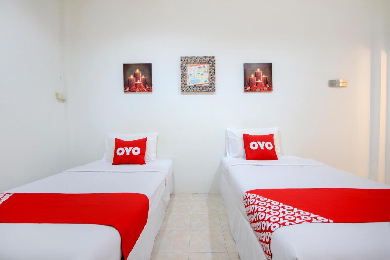 Oyo 1054 Phuket Backpacker Hostel Buitenkant foto