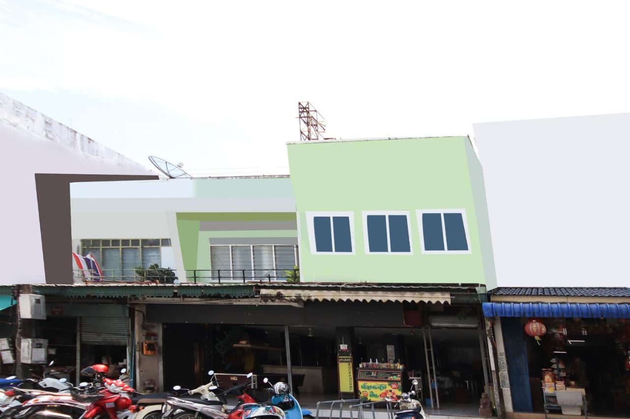 Oyo 1054 Phuket Backpacker Hostel Buitenkant foto