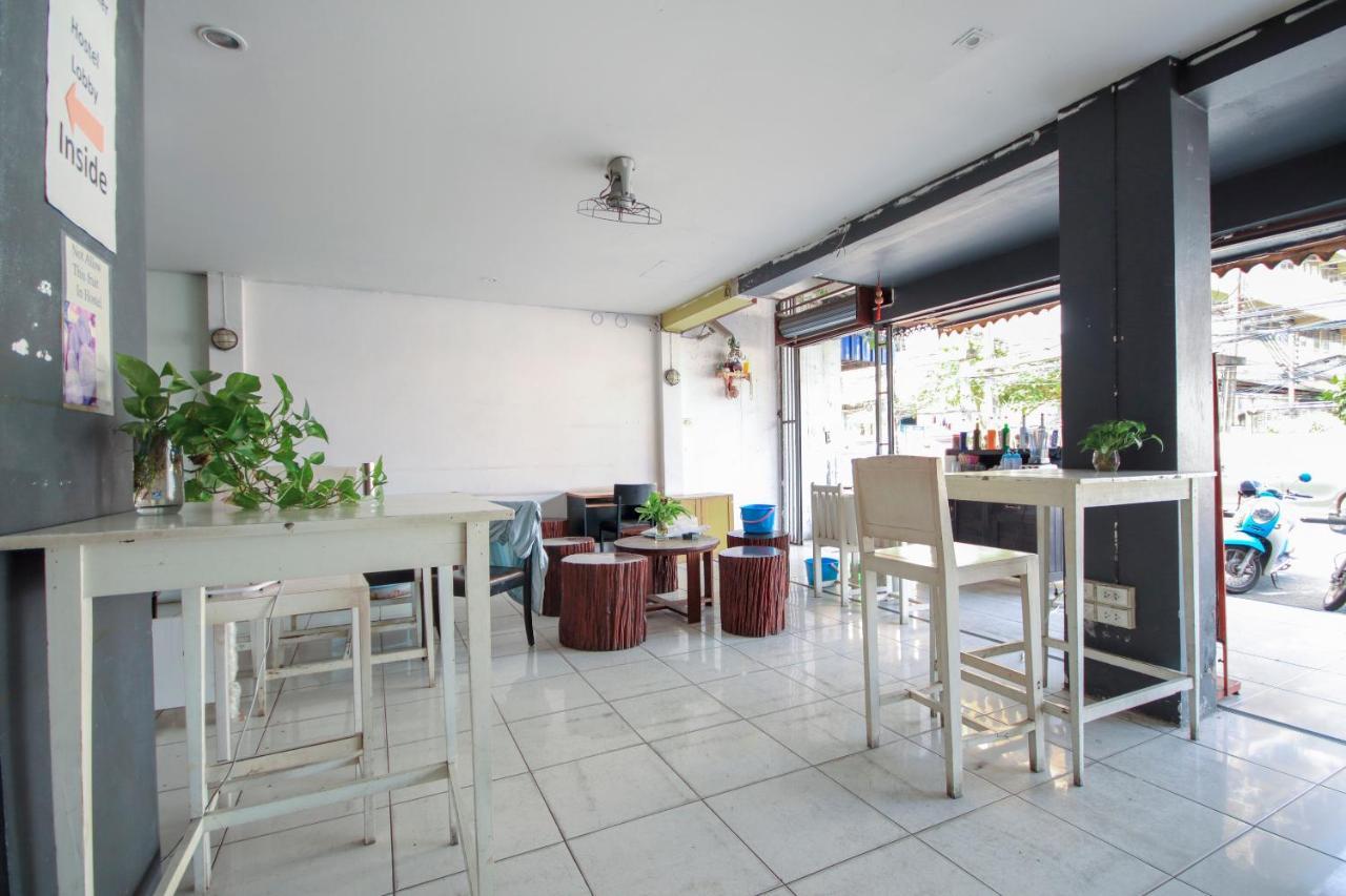 Oyo 1054 Phuket Backpacker Hostel Buitenkant foto
