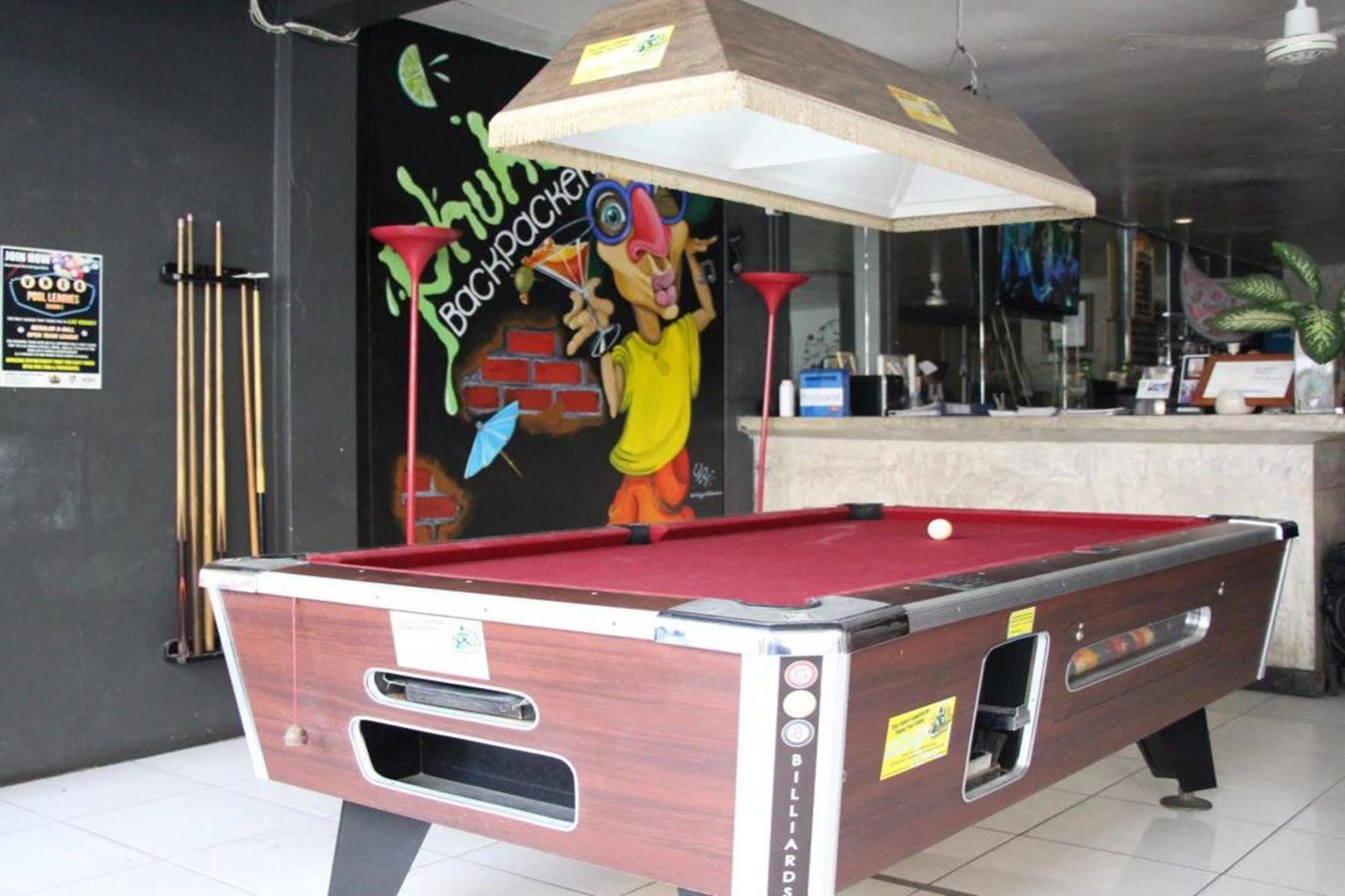 Oyo 1054 Phuket Backpacker Hostel Buitenkant foto